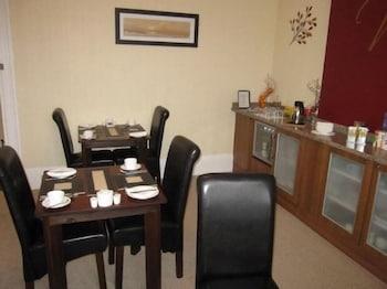 Guest house The Wellsway 4*