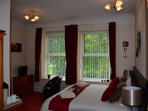 The Wellsway 4*